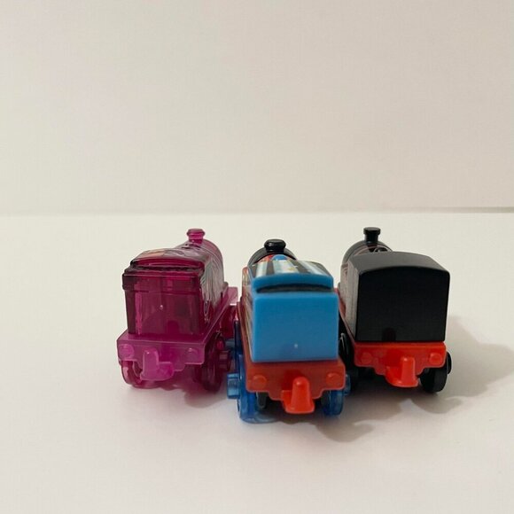 Lot of 10 Fisher Price Thomas and Friends Minis Train Engines - Picture 16 of 16